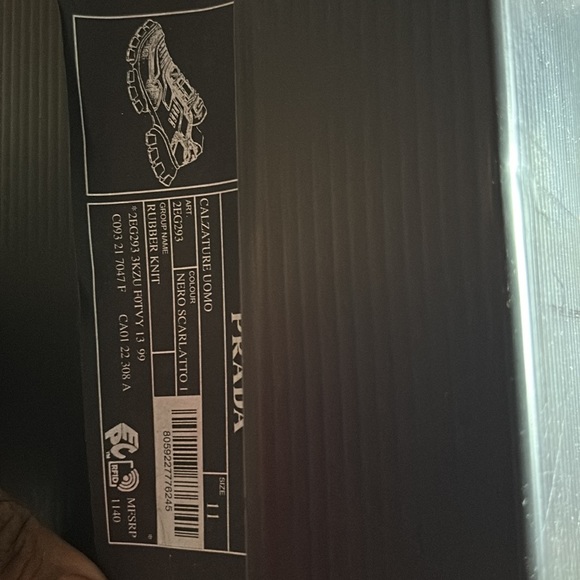 Prada cloudburst ( black and red ) - Picture 2 of 10